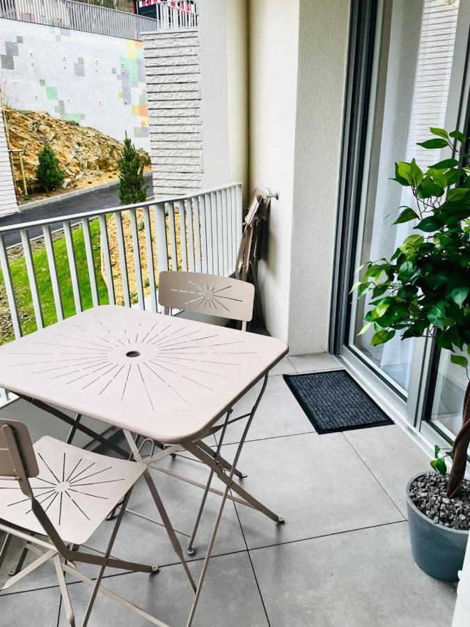 Apartment Le Quartz Tresum In A Modern Near The Garage Included *