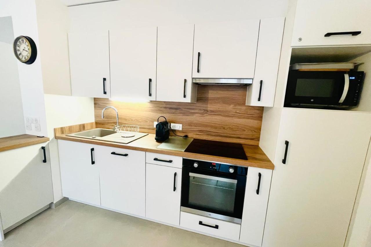 Apartment Le Quartz Tresum In A Modern Near The Garage Included *